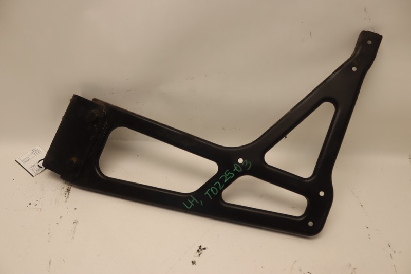 08-17 FREIGHTLINER CASCADIA 125 EVOLUTION LEFT SIDE FAIRING BRACKET SUPPORT OEM