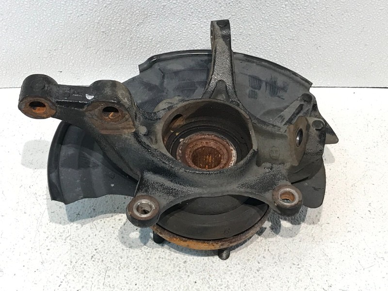 12-22 HYUNDAI ELANTRA FWD FRONT RIGHT RH PASSENGER SPINDLE KNUCKLE WHEEL HUB OEM