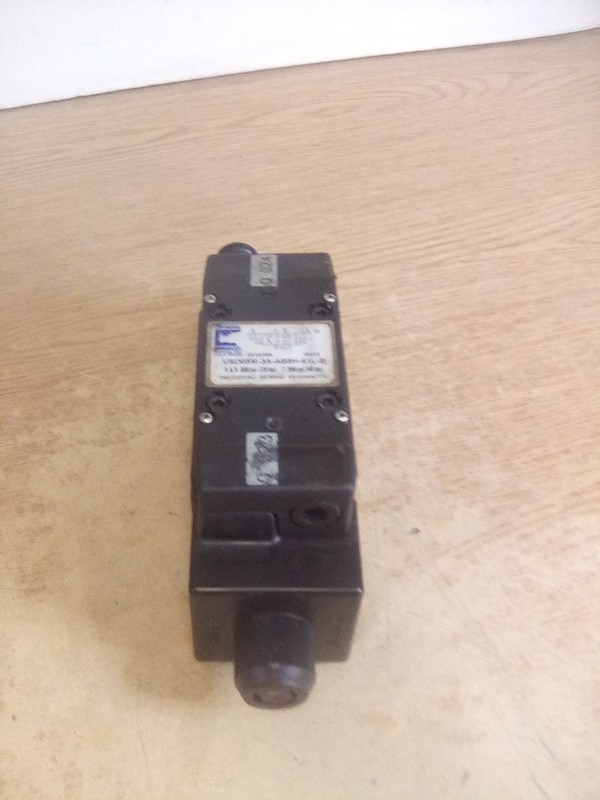 Continental Hydraulics VSD05M-3A-AB5H-61L-B Directional Control Valve