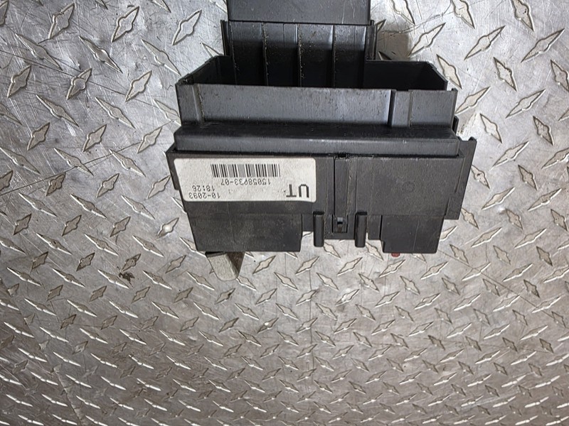 2005 GMC YUKON Interior Cabin Relay Dash Fuse Box 15058033-07