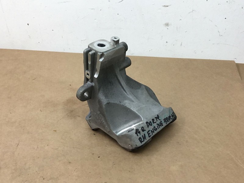 Maserati Quattroporte GTS 3.8L Right Passenger Engine Bracket Mount 14-18 |:A