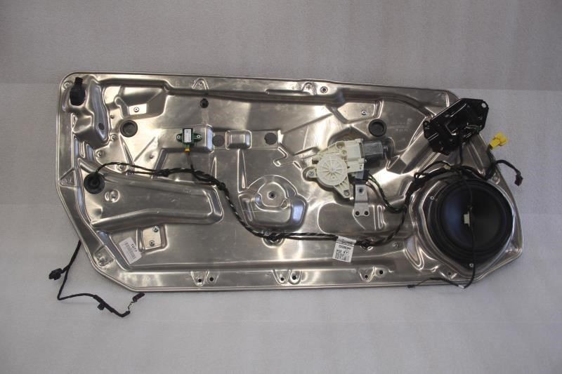 2012-2015 MERCEDES C250 C350 C204 COUPE LEFT FRONT DOOR WINDOW REGULATOR MOTOR