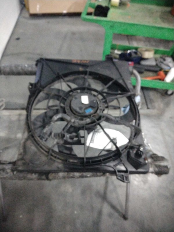 2008 KIA RONDO Engine Cooling Fan Motor OEM White 2.4L 128k Miles