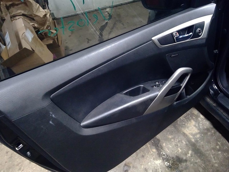 VELOSTER2017 Driver Left Front Door Trim Panel 1724065