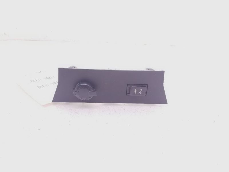 2014 TOYOTA HIGHLANDR ASH TRAY LIGHT AUX PORT
