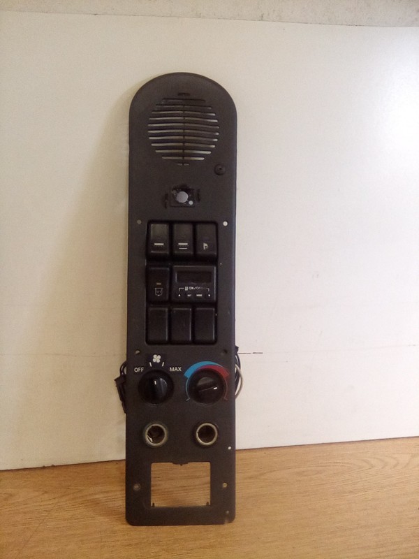 Volvo VNL Sleeper Climate Control Panel 8079286