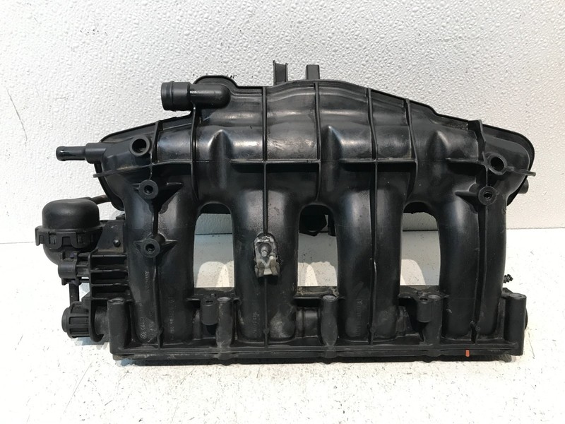 09-18 Volkswagen TIGUAN Intake Manifold 06133185 OEM 1019395