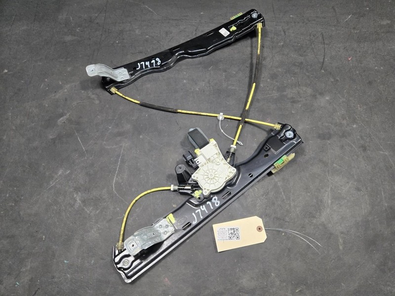 Front Left Door Window Regulator w/ Motor 2018 Range Rover Velar LR165912 19-22
