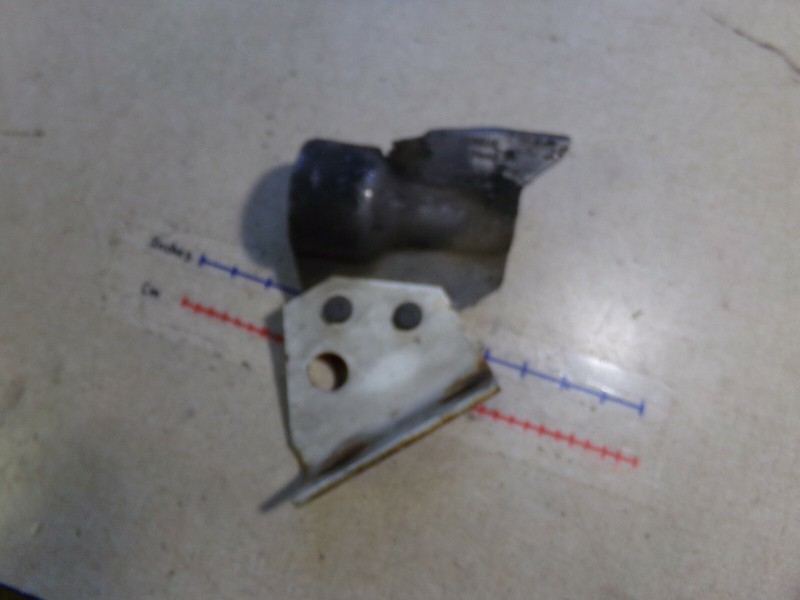 Peterbilt RH Right 13-05100 12328AA Hood Guide Bracket *FREE SHIPPING*