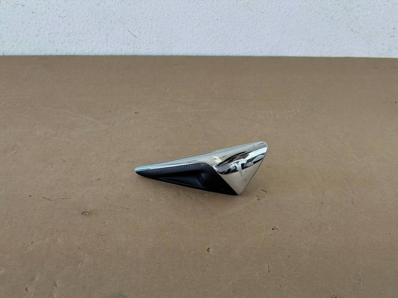 ✅ 17-23 Model 3 Y Front Passenger Fender Turn Signal Camera Right 1495865-01-A