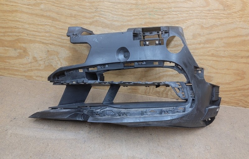 2012 2013 2014 2015BMW F12 F13 F06 650i 640i Front Bumper Bracket Cover OEM