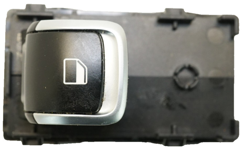 🔅2021-2025 KIA K5 LXS OEM. REAR LEFT OR RIGHT DOOR WINDOW CONTROL SWITCH