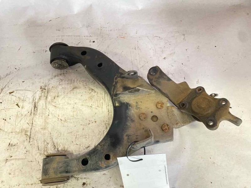 Lower Control Arm Front TOYOTA TACOMA Right 01 02 03 04