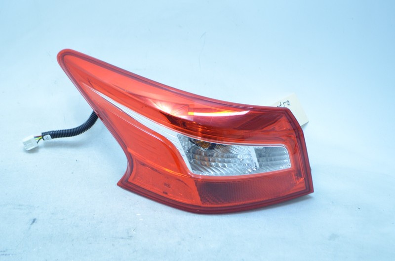 16-19 NISSAN SENTRA REAR LEFT DRIVER SIDE TAIL LIGHT LAMP OEM