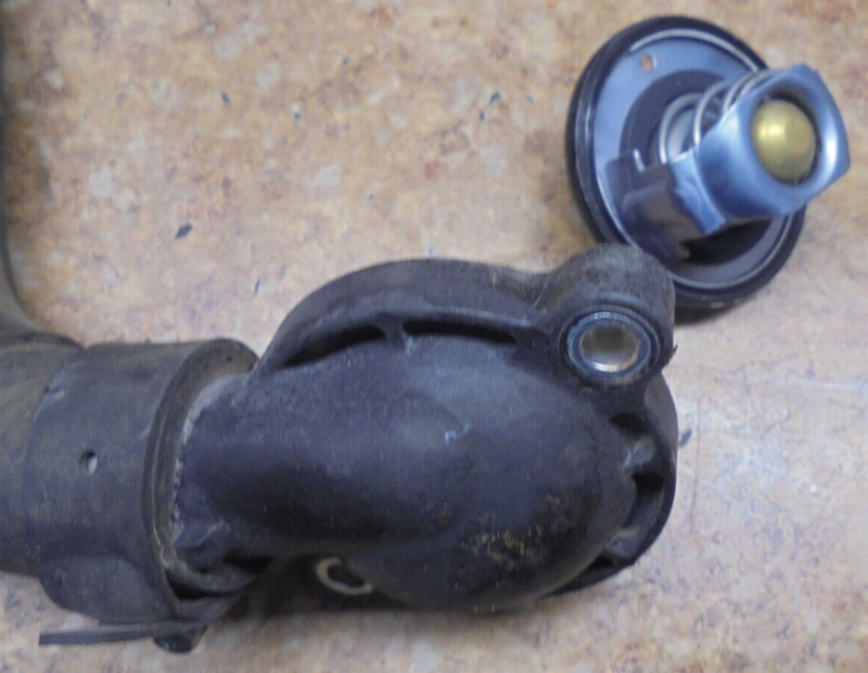 2006 Yamaha FZ6 FZ 6 FZ6-C F Z 6 600 Engine Coolant Thermostat Housing Cover 06