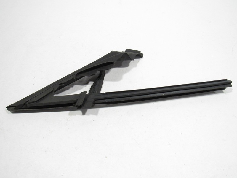 Toyota Gr Supra 2022 Front Left Driver Door Mirror Weatherstrip Seal 20-22 ; :Y