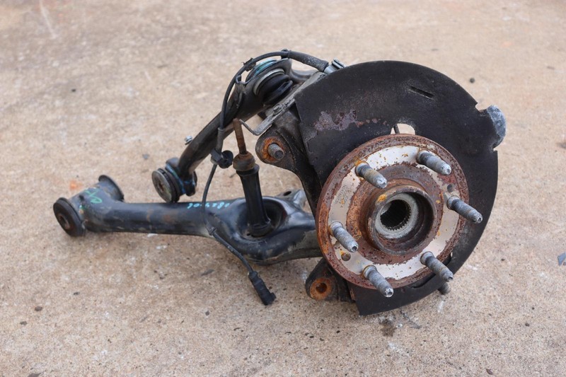 2016-2018 CHEVY SILVERADO 1500 4X4 FRONT RIGHT SPINDLE KNUCKLE HUB ASSY OEM