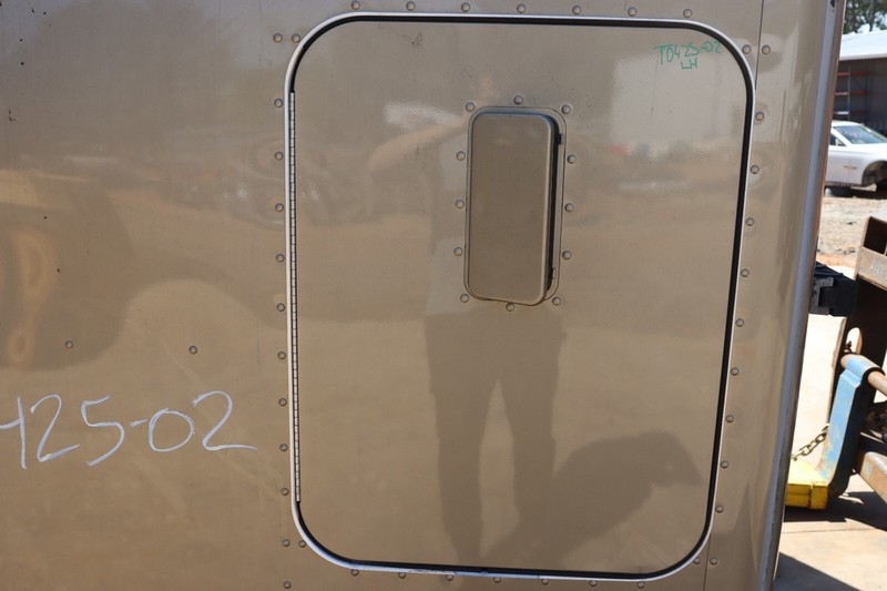 2013-2020 KENWORTH T680 PACCAR LEFT DRIVER SLEEPER CAB COMPARTMENT DOOR LID OEM