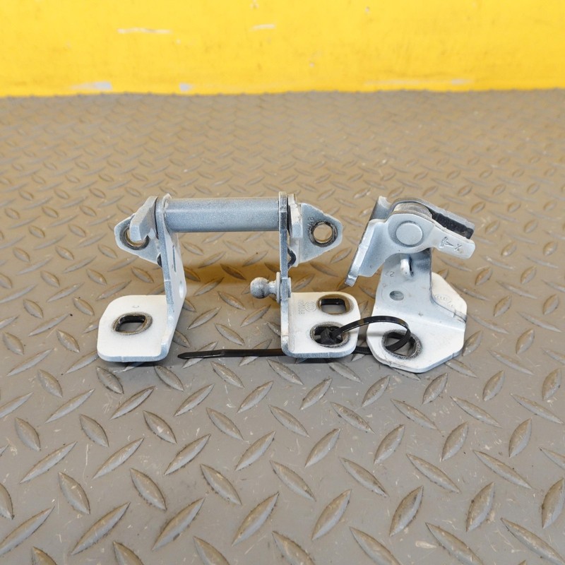 2016-2020 TESLA MODEL X FRONT RIGHT SIDE DOOR HINGE UPPER LOWER OEM