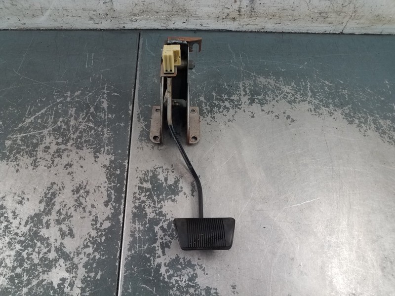 2004 Jeep Wrangler TJ Rubicon 4x4 Brake Pedal #2410 Q5