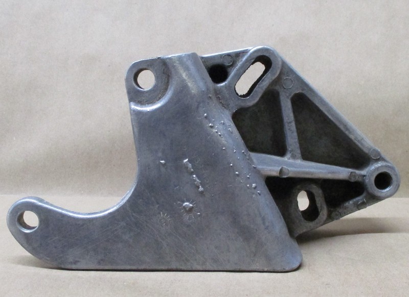 1968-1970 BUICK ELECTRA WILDCAT 430 455 POWER STEERING PUMP BRACKET 1385158