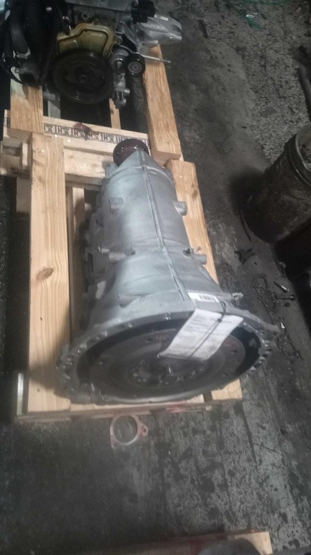 2015 Jaguar XJ Automatic Transmission Assembly OEM C2D17551 101K Miles