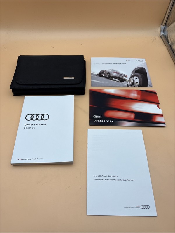 2018 Audi Q5 owners manual, Audi Assistance Guide With Case Included