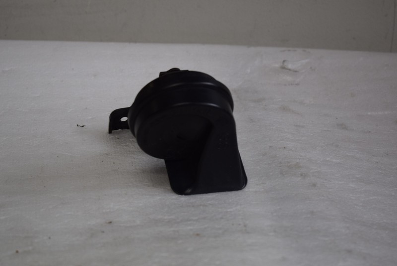 2015-2018 KIA SEDONA LEFT SIDE HORN ASSEMBLY FACTORY OEM