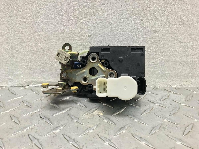 2003 CHEVROLET TRAILBLAZER PASSENGER FRONT PWR LOCK ACTUATOR OEM 16639869