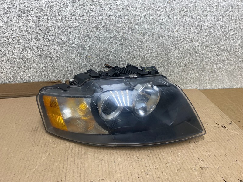 Xenon 2003 to 2006 Audi A4 Convertible Right Passenger RH Headlight U2646 DW