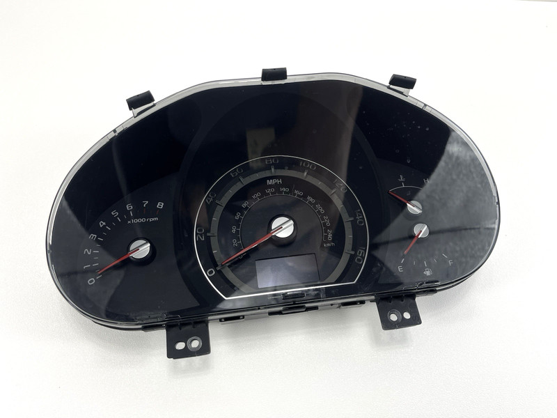 2014-2016 Kia Sportage Speedometer Instrument Cluster 142K 94021-3W025 OEM