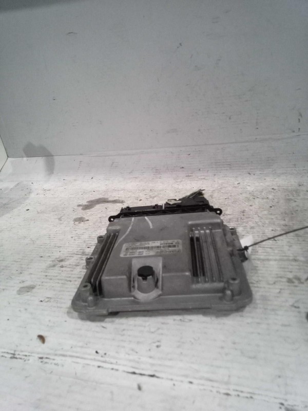 2018 Lincoln MKZ Engine Control Module ECM 3.0L OEM 384605 Used 83K Miles