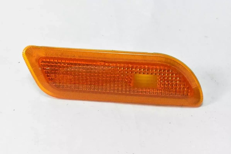 98-03 Mercedes W208 CLK320 CLK55 Front Bumper Right Side Turn Signal Light OEM