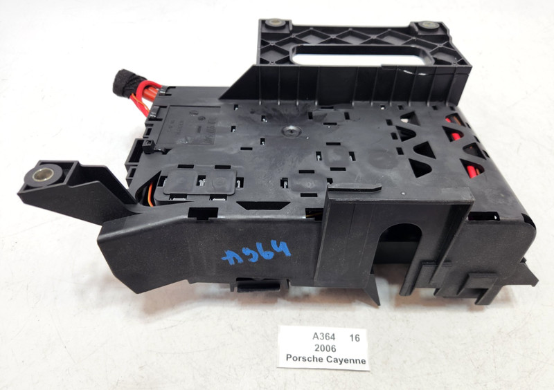 ✅ 03-06 OEM Porsche Cayenne 955 Main Fuse Box Relay Junction Block
