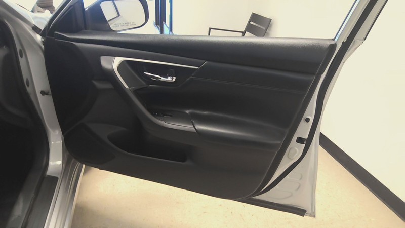 Front Door Trim Panel NISSAN ALTIMA Right 15 14 13 16 71 18
