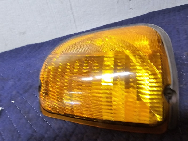 2006 Ford Van E350 OEM Right Hand Passengers Side Turn Signal Light 1992-2007