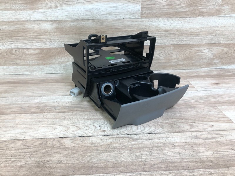 MERCEDES DODGE SPRINTER OEM FRONT CENTER CUP HOLDER CUPHOLDER GRAY 07-18