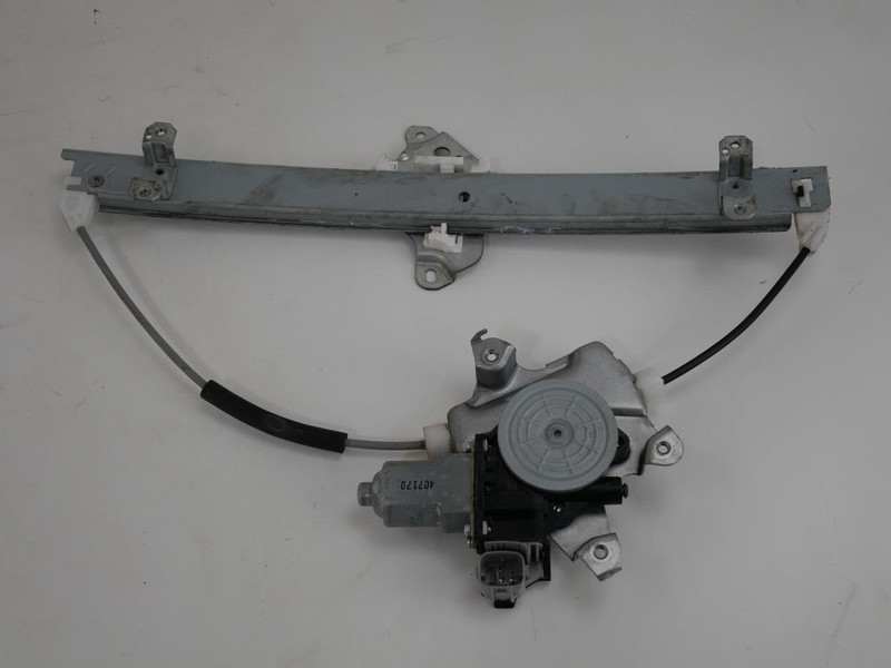11-17 Nissan Juke Front Right RH Passenger Side Window Motor and Regulator OEM