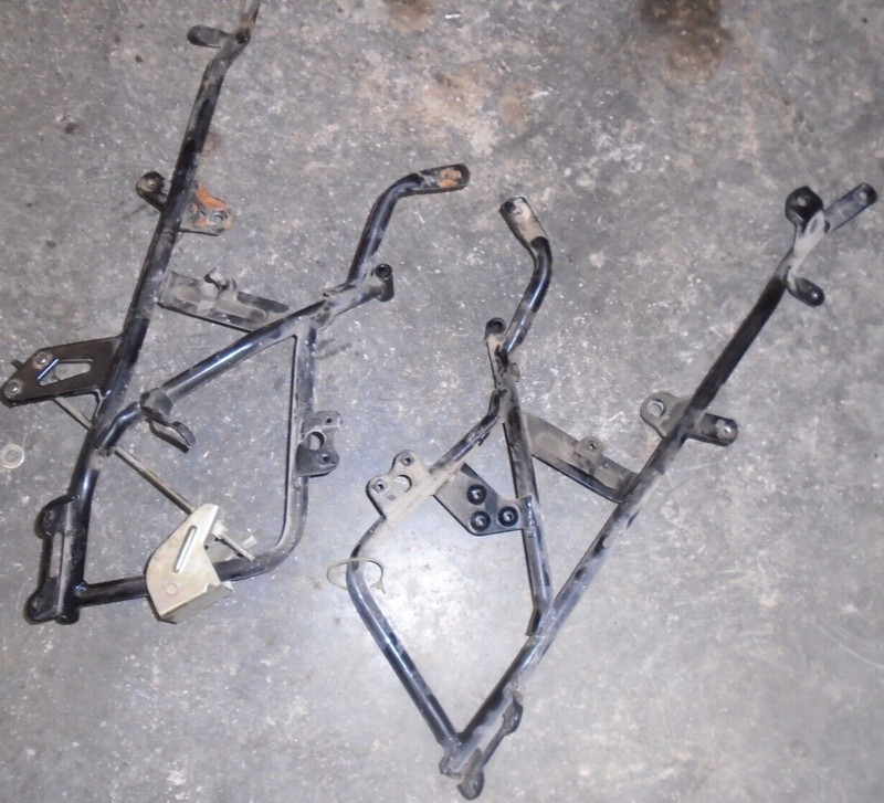 1987 Yamaha Venture XVZ1300 XVZ 1300 Front Fairing Mount Supports Bracket Mirror