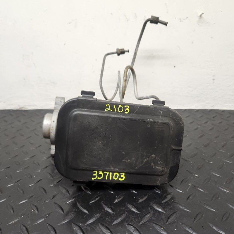 95-97 Chevrolet S10 Pickup Brake Master Cylinder OEM 18029949