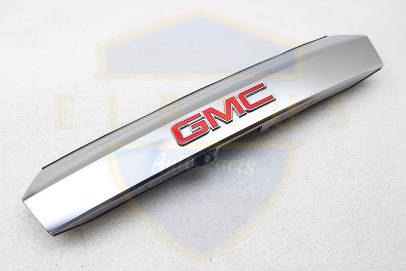 GMC TERRAIN DENALI 13 - 15 TRUNK LICENSE PLATE GARNISH W/ HANDLE & CAMERA CHROME