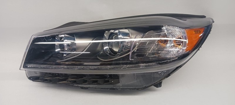 19-'20 KIA SORENTO Left driver headlight halogen w/LED accents OEM Grade B