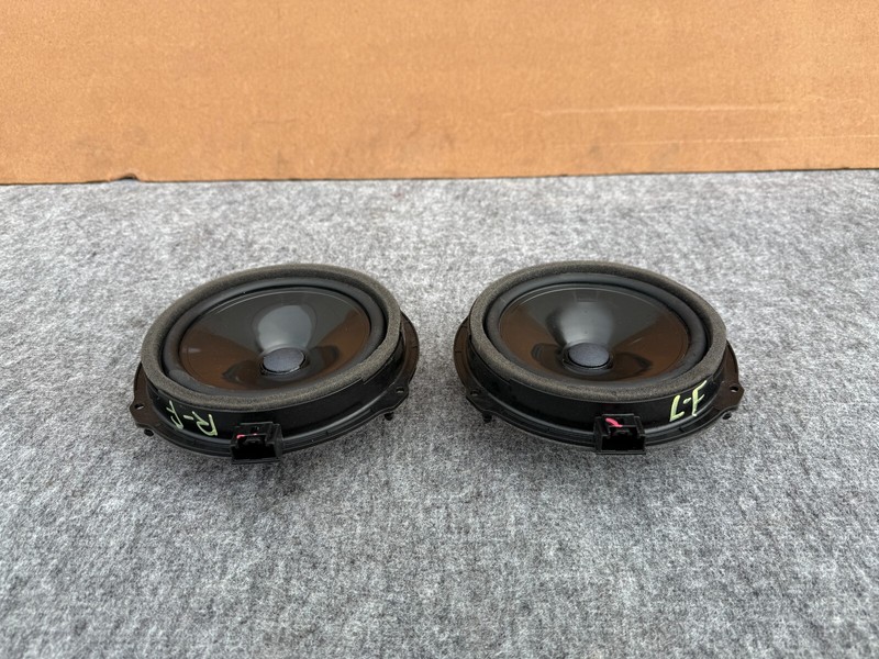 FORD MUSTANG MACH-E 2021-2025 OEM FRONT LEFT AND RIGHT DOORSPEAKERS PAIR
