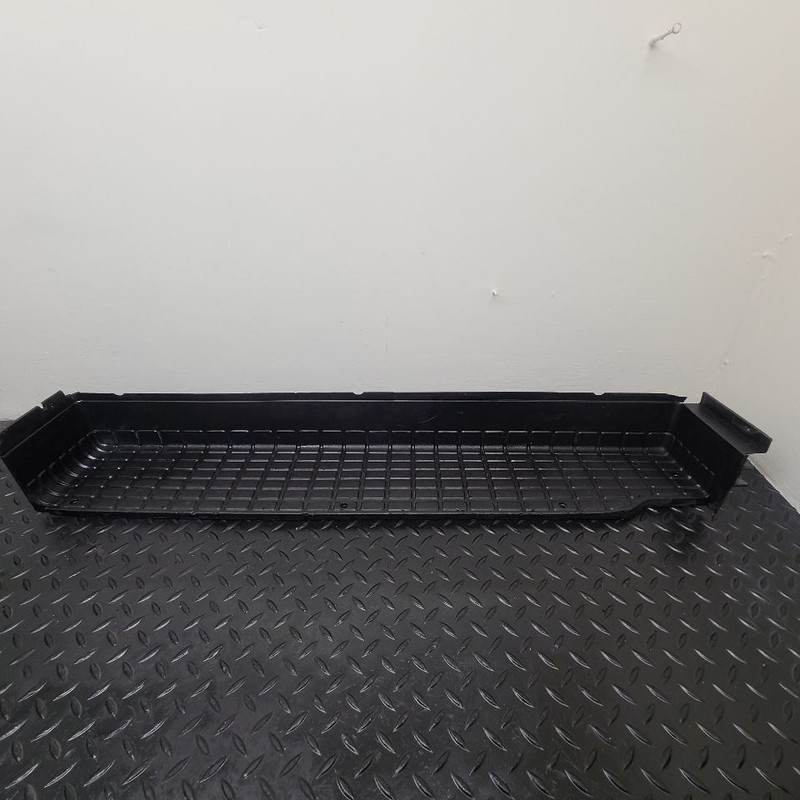 85-05 Chevrolet Astro Van Rear Door Scuff Plate OEM 15023597