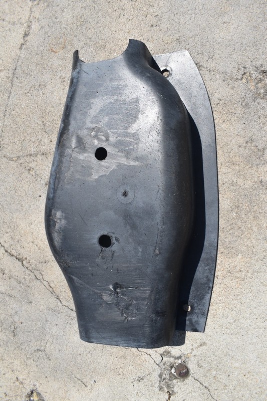 2016-24 CAMARO Rear Control Arm Cover LH DRIVER SIDE 22823592 USED