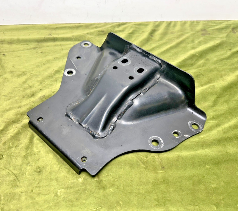 06–10 Saturn Sky Solstice Transmission Support Reinforcement Mount OEM 69K Miles