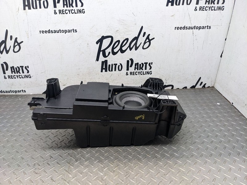 2015-2020 CHEVROLET SUBURBAN BOSE REAR SUBWOOFER BASS SPEAKER BOX ASSEMB 1183439