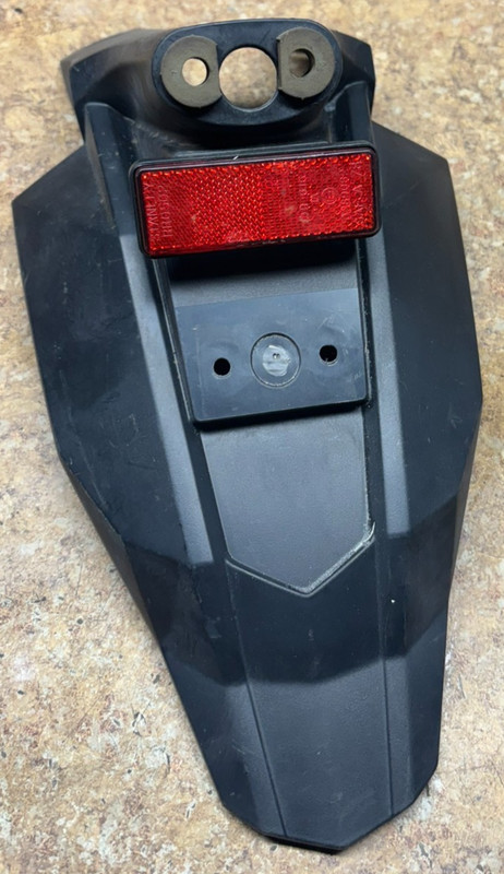 2014 Kawasaki Ninja EX650 EX 650 E 650E Rear Fender Panel Wheel Well Back Rim E2