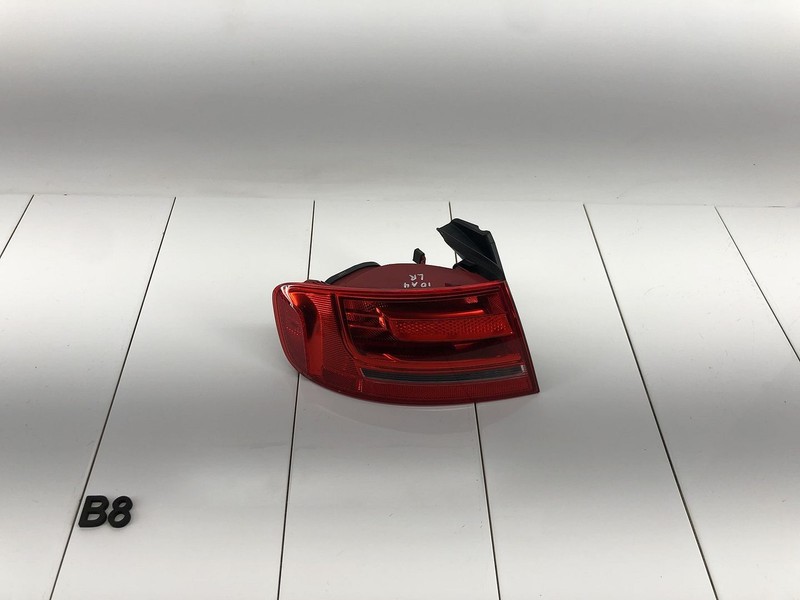 09-12 AUDI A4 B8 REAR LEFT DRIVER SIDE OUTER TAIL LIGHT BRAKE STOP LAMP OEM
