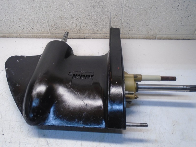 B Mercruiser Gen 1 Stern Drive Lower Unit Gearcase 623-5412 works